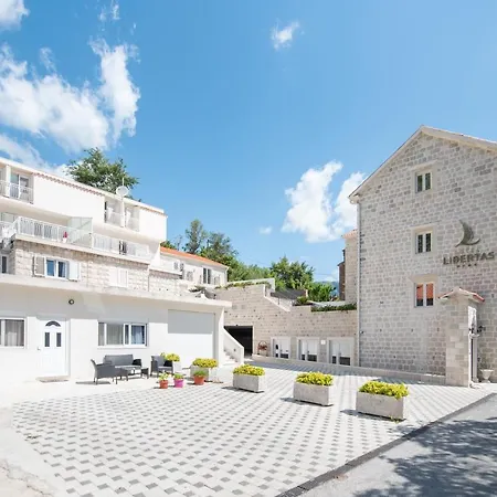 Seafront Apartment Kotor Exterior photo